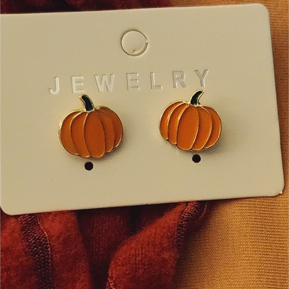 Pumpkin post earrings